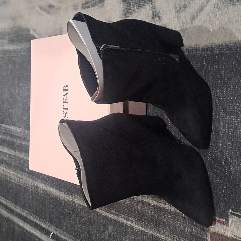 JustFab black Rosamund heeled booties NEW!